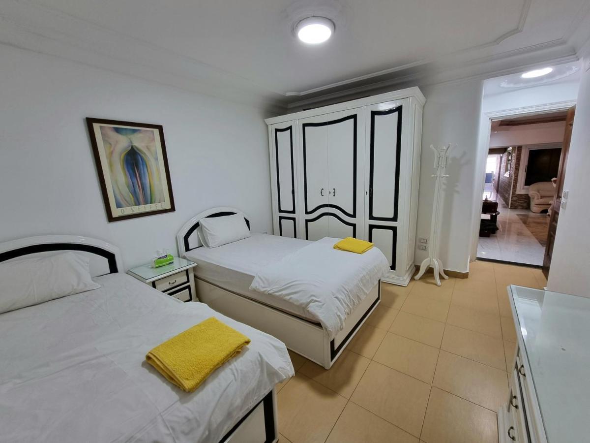 קהיר Amazing Nile View And Pyramids Apartment מראה חיצוני תמונה