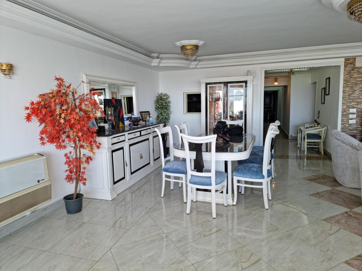 קהיר Amazing Nile View And Pyramids Apartment מראה חיצוני תמונה