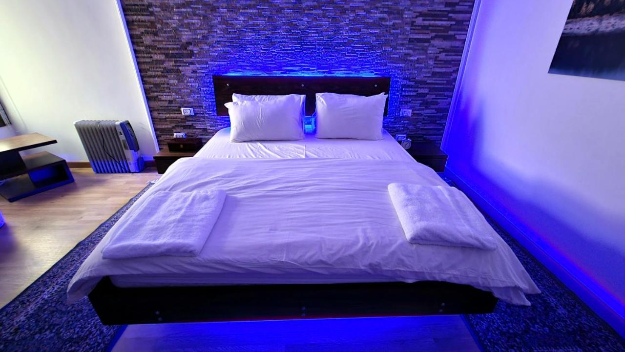 קהיר Amazing Nile View And Pyramids Apartment מראה חיצוני תמונה