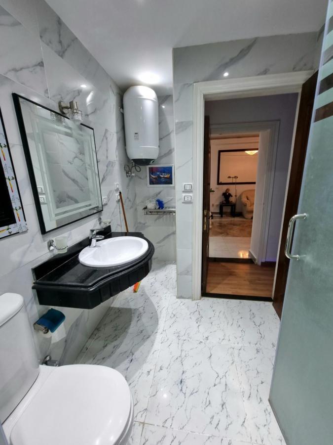 קהיר Amazing Nile View And Pyramids Apartment מראה חיצוני תמונה